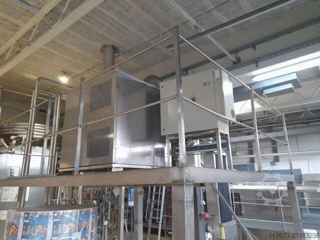 Linha de enchimento de suco de fruta SIG Comibloc usada 2004 - 5000 caixas/hora ECOLAB CFA406-32