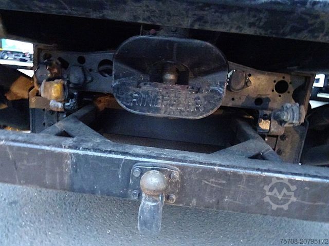 Beverage van MERCEDES-BENZ 816 D Vario*4,2m Schwenkwand*B/L*1,5t LBW*2x AHK