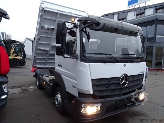 Driezijdige kipper bestelwagen MERCEDES-BENZ 818 Atego*Meiller Kipper*2x AHK*Diff.*Neuzustand