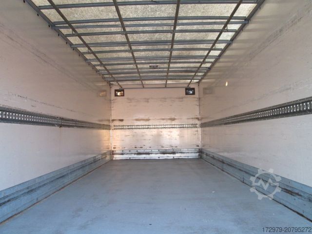 Camião de caixa fechada MERCEDES-BENZ Atego 1218*Maxi-Koffer 7.12m*Euro5*LBW*