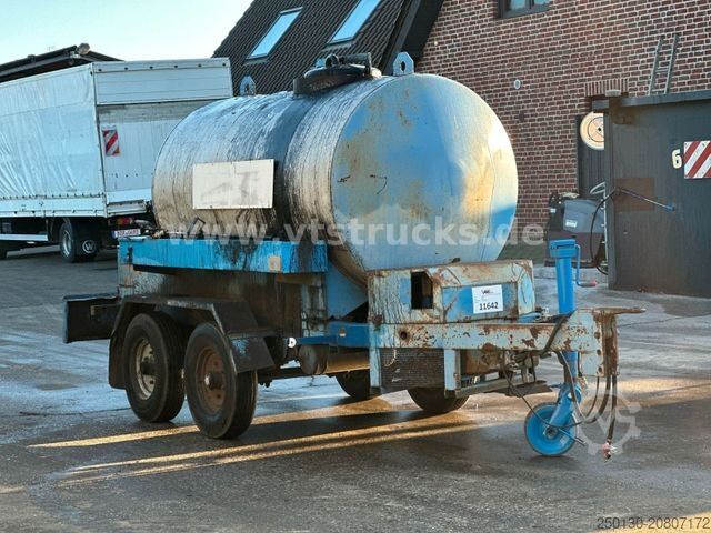 Tanker trailer Strassmayr Schäfer TS 3000 Asphalt Tankanhänger
