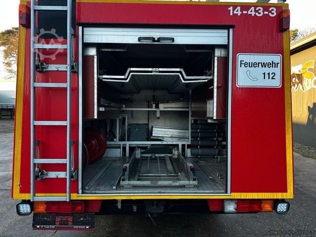 Testreszabott furgon MERCEDES-BENZ 711 D 4x2 Feuerwehr