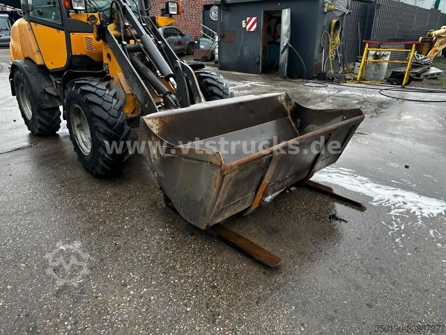 Kerekes rakodó VOLVO L25B-P Palettengabel&Schaufel