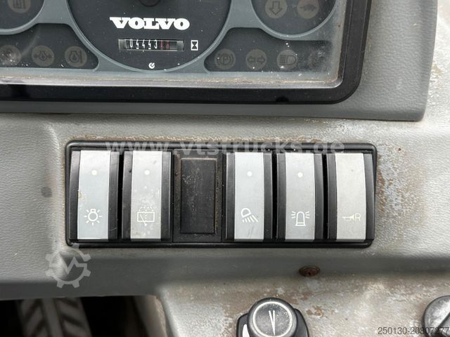 Kerekes rakodó VOLVO L25B-P Palettengabel&Schaufel