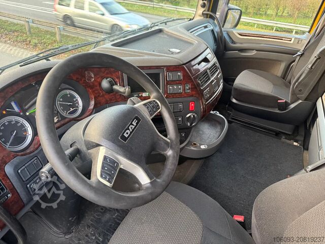 Estándar-SZM DAF XF 440 Spacecab