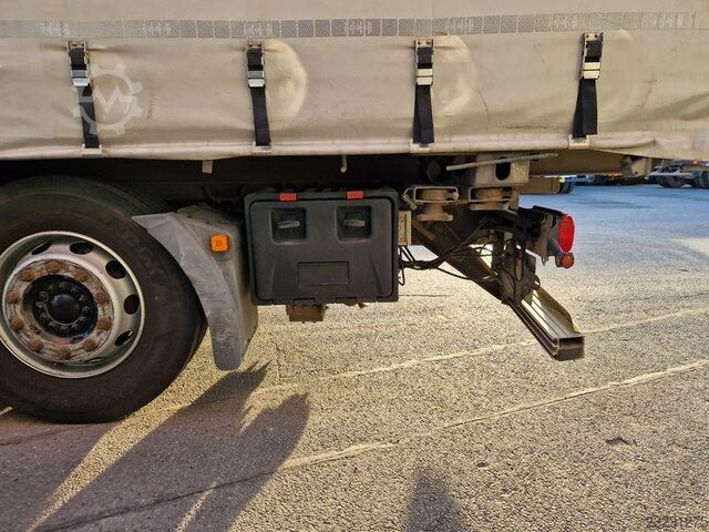 Semi-remorque à châssis mobile MAN TGX