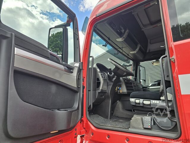 Standaard-SZM MAN TGX 37.480 8x2-6 / HMF 85 t/m CRANE / KRAN