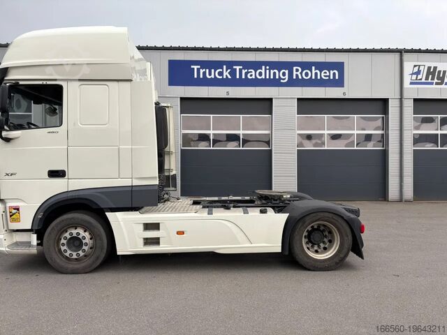 Standaard trekker DAF XF SUPER SPACE CAB ZF INTARDER, different locat...