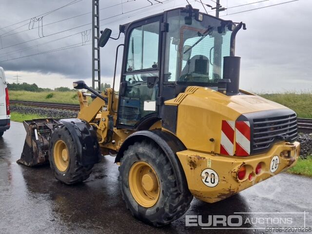 φορτωτής με ελαστικά Caterpillar 908H2