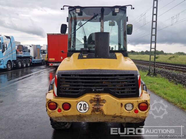 φορτωτής με ελαστικά Caterpillar 908H2