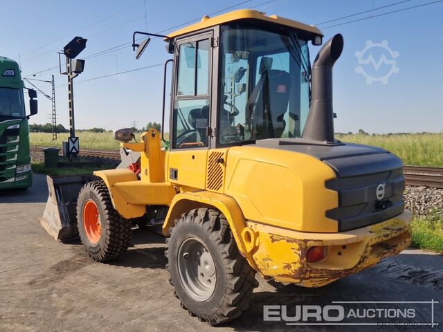 φορτωτής με ελαστικά Volvo L30G