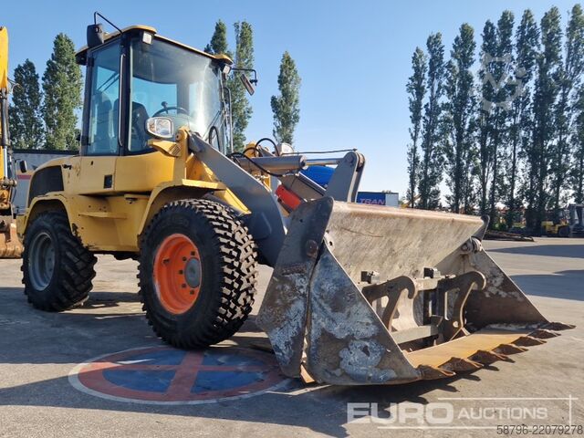 φορτωτής με ελαστικά Volvo L30G