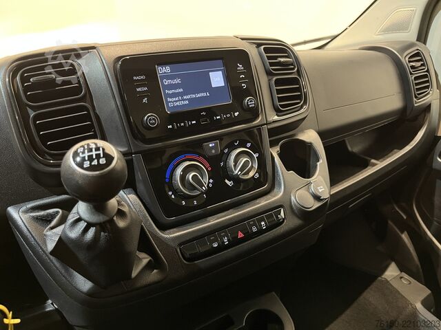 Furgon blaszak Peugeot Boxer 2.2 BlueHDi 140 PK L3H2 / Airco / Cruise ...