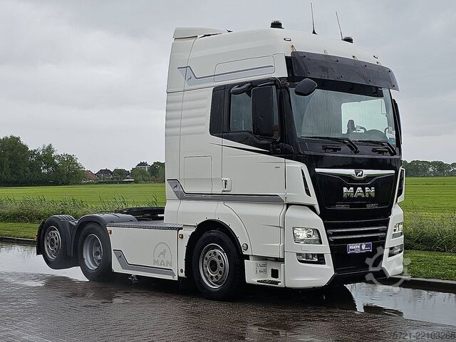 Estándar-SZM M.A.N. 26.500 TGX XXL 6X2 LLS 451TKM