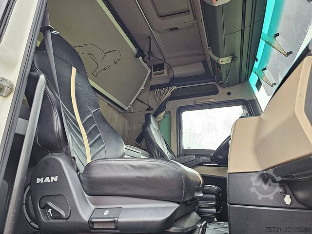 Estándar-SZM M.A.N. 26.500 TGX XXL 6X2 LLS 451TKM