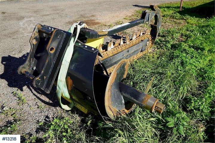 Baumaschine Digga BFT2 Chain digger w/ Combi attachment.