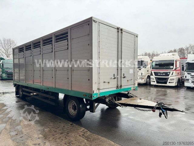 Pferdeanhänger Stehmann 1.Stock Viehanhänger Bj.2013