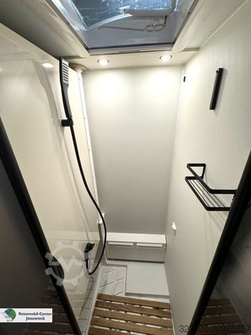 Ημιενσωματωμένο αυτοκινούμενο τροχόσπιτο EURAMOBIL Xtura 686 EF Timberline Dieselheizung