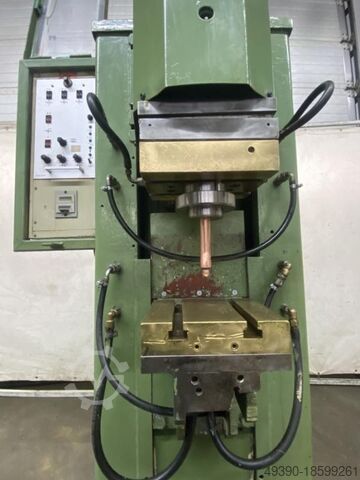 Puntprojectielasmachine; puntlasmachine, projectielasmachine, weerstandlasmachine NIMAK BMP 20/150