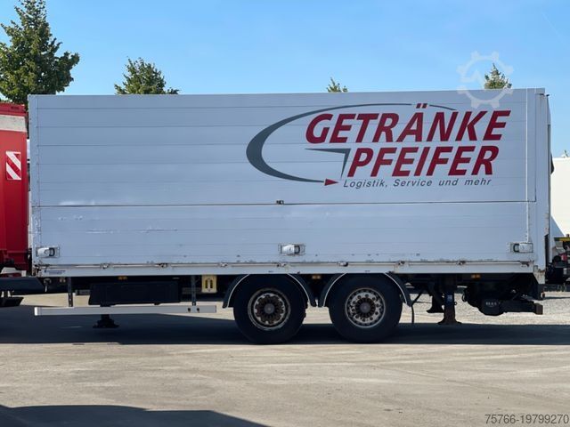 Drankentrailer KOTSCHENREUTHER Schwenkwandanhänger/ Hochgekuppelt