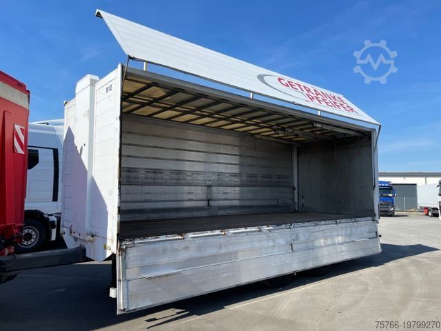 Drankentrailer KOTSCHENREUTHER Schwenkwandanhänger/ Hochgekuppelt