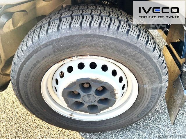 Transporter mit Koffer IVECO 35S18H Koffer / Portaltüren, 3L Hubraum!