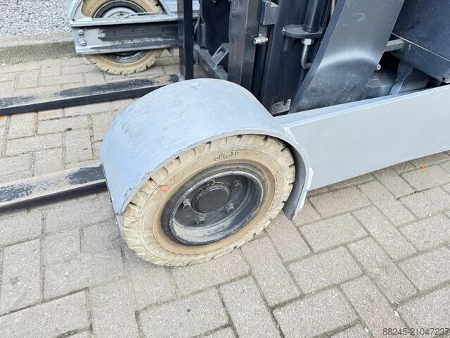 VS-22615 Chariot à mât rétractable triplex pour extérieur Still FM-X17SE STILL FM-X17SE