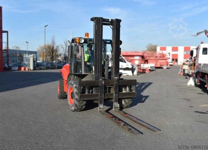 All-terrain vorkheftruck Ausa C 300 H X4