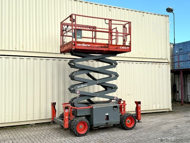 Arbejdsplatform Skyjack SJ6832RT 4x4 Diesel, 11.8 Meter, 1.356 H