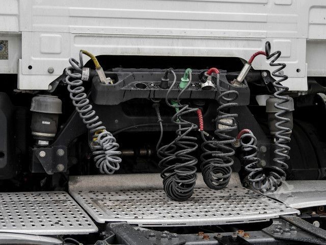 Trattore stradale standard DAF XG 480 FT + INTARDER + 2x TANK + FULL SPOILER