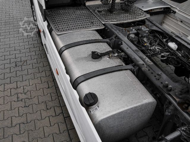 Standaard trekker DAF XG 530 FT + 2x TANK + FULL SPOILER + ROOF AIRCOND