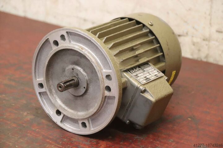 Elektromotor 0,37 kW 2800 tpm B&K 1LA2026-4AB
