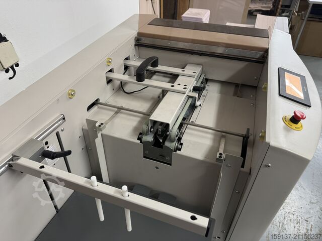 Poinçonneuse JBI DocuPunch +Plus