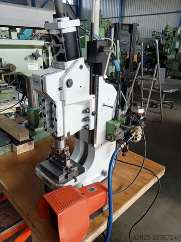 Presă de montaj pneumatică SCHMIDT -- 28 kN