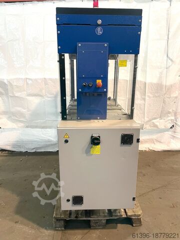 Omsnoeringsmachine SMB N5E