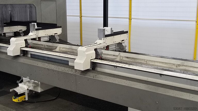 Ariel 5 15600 5 eksenli işleme merkezi Mecal MC 304 Ariel 5 MDT