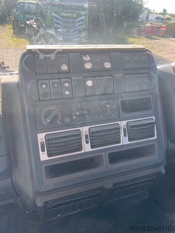 Kamion sa ravnom platformom IVECO ML120EL21/P Pritsche