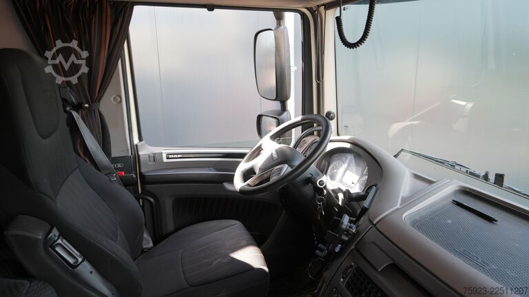 Standard-SZM DAF XF 450 6x2 tractor unit