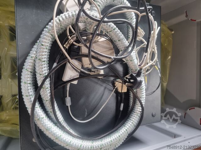 Láser de femtosegundo Spectra-Physics Spirit Dual Frequency Femtosecond Laser