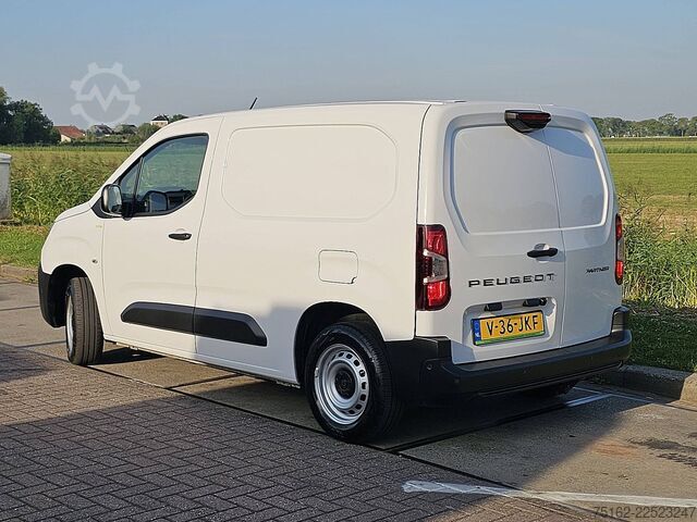 Kuffert PEUGEOT PARTNER 1.5 Facelift Navi 3-Zit