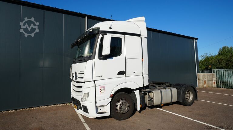 Standard-SZM Mercedes-Benz Actros 1942 tractor unit
