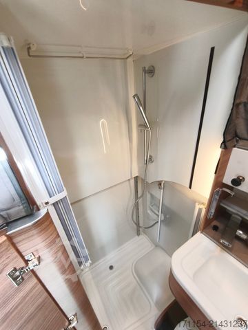 Halvintegrerad husbil WEINSBERG X-Cursion CUV 500 MQ mit slideBett,4 personen