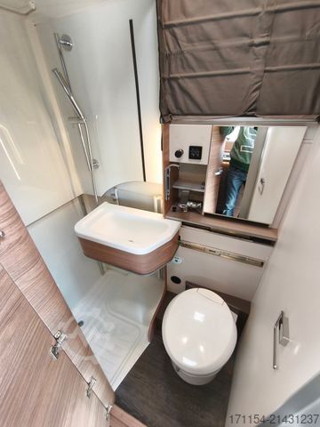 Halvintegrerad husbil WEINSBERG X-Cursion CUV 500 MQ mit slideBett,4 personen