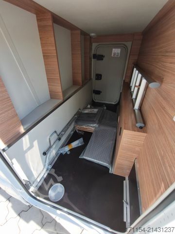 Halvintegrerad husbil WEINSBERG X-Cursion CUV 500 MQ mit slideBett,4 personen