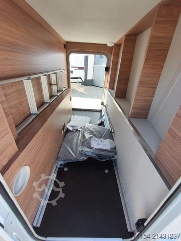 Halvintegrerad husbil WEINSBERG X-Cursion CUV 500 MQ mit slideBett,4 personen