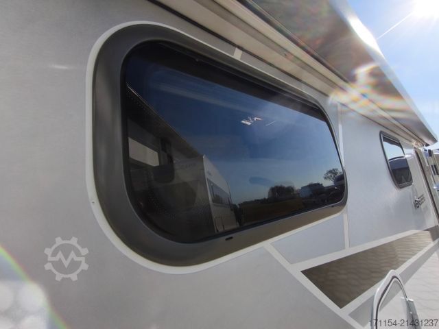 Halvintegrerad husbil WEINSBERG X-Cursion CUV 500 MQ mit slideBett,4 personen