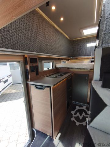 Halvintegrerad husbil WEINSBERG X-Cursion CUV 500 MQ mit slideBett,4 personen