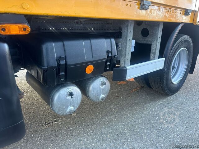 Ponyvával szerelt furgon IVECO 80-21 Eurocargo Doka Pr.&Pl.6 Sitzer Euro6 Klima