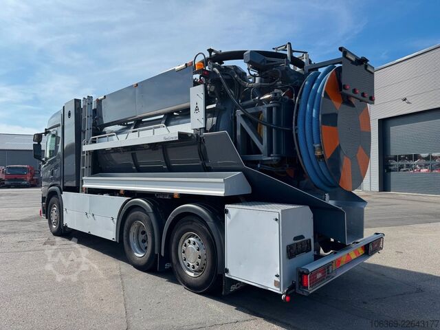 Vákuumtartályos teherautó SCANIA G410 NGS 6x24 Bucher Flexline 309