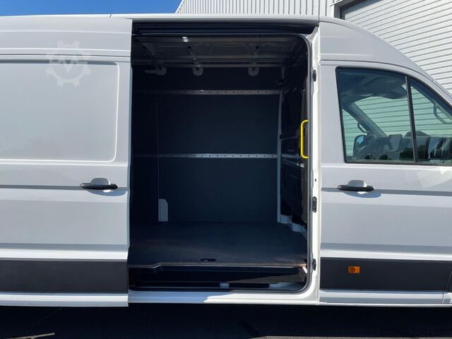 Hög tak skåpbil VW Crafter Kasten 35 L4H3 NAV AHK äden